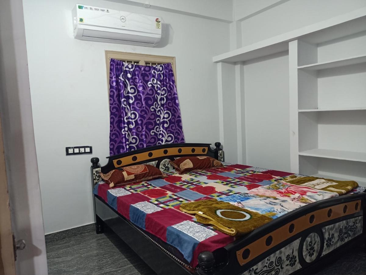 Sri Govinda Nilayam Home Stay 1 Вишакхапатнам Экстерьер фото