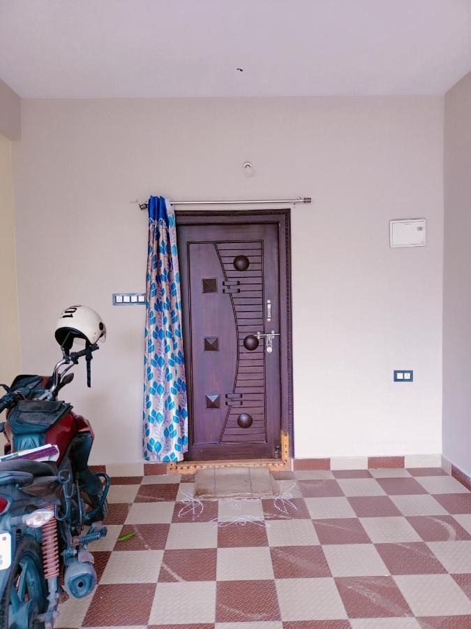 Sri Govinda Nilayam Home Stay 1 Вишакхапатнам Экстерьер фото
